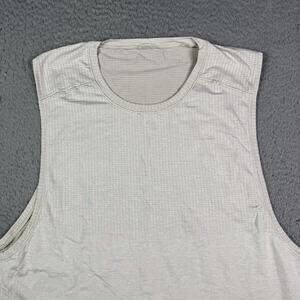 Lululemon Shirt Mens 2XL Beige Metal Vent Tech Updated Fit Sleeveless Tank